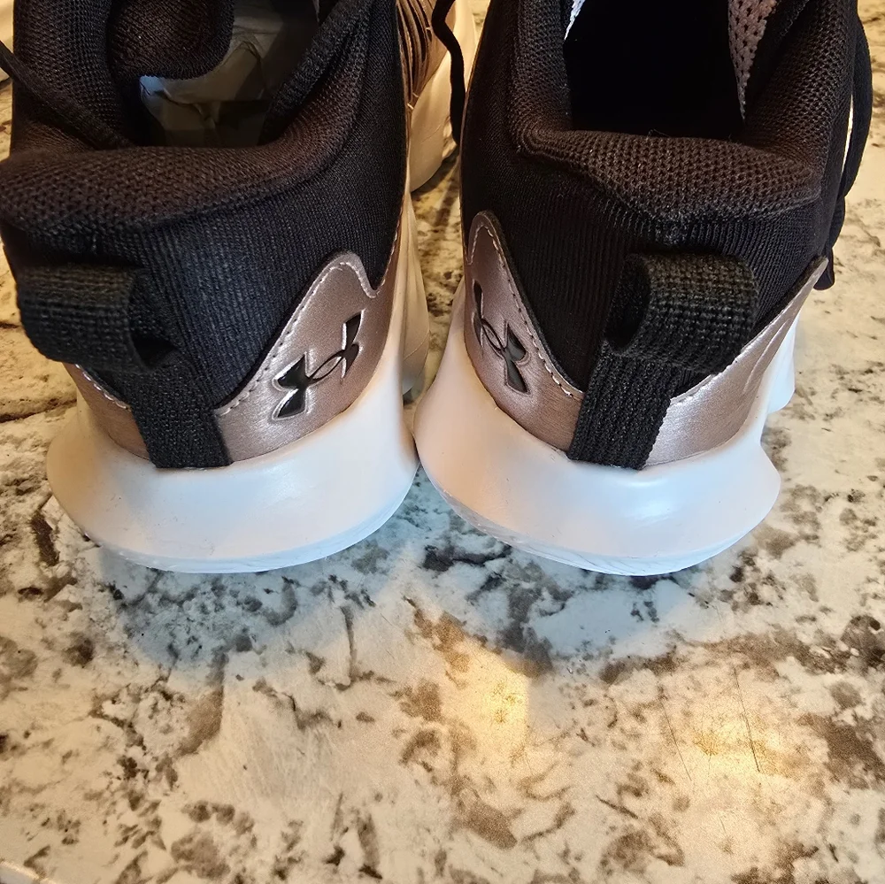 NEW UNDER ARMOUR SIZE 10 choose your color - Picture 5 of 11
